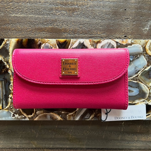 Dooney & Bourke Bags New Dooney Bourke Saffiano Continental Clutch
